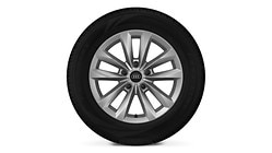 Obręcze kół ze stopu metali lekkich, 7.0Jx16", 5 - ramienne z podwójnymi ramionami z oponami 205/55 R16, 3-letnie ubezpieczenie opon w cenie