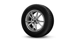 Obręcze kol ze stopu metali lekkich 7.5Jx17", 5 - ramienne,  z podwójnymi ramionami, z oponami 235/60 R 17. 3-letnie ubezpieczenie opon w cenie.